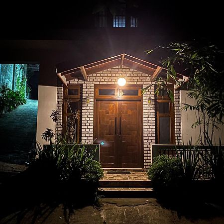 Enara Luxury Stay Katugastota エクステリア 写真