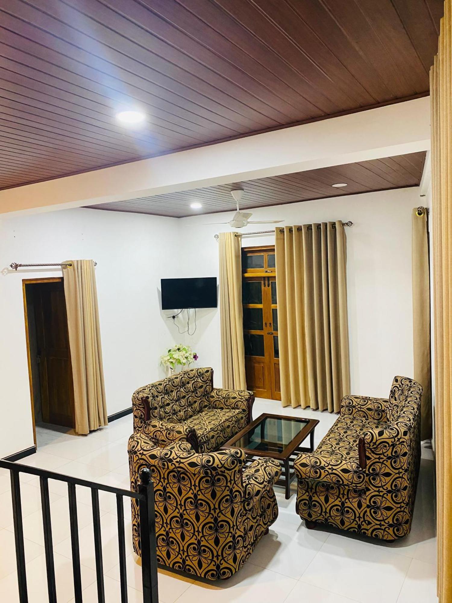 Enara Luxury Stay Katugastota エクステリア 写真